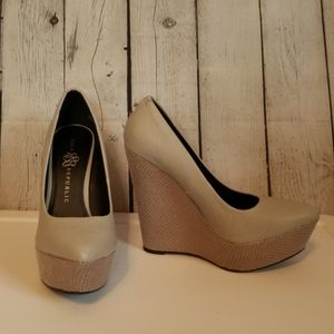 Rock &Republic Edge platforms